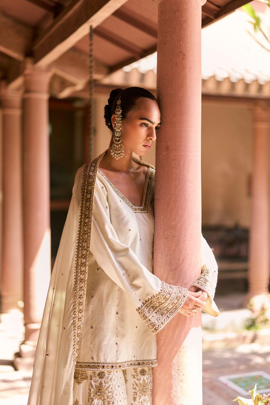 Ivory Kurta And Gharara Set
